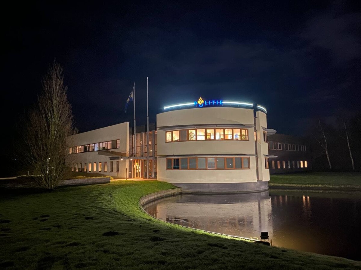 Verdachte voor brandstichting politiebureau Dokkum aangehouden