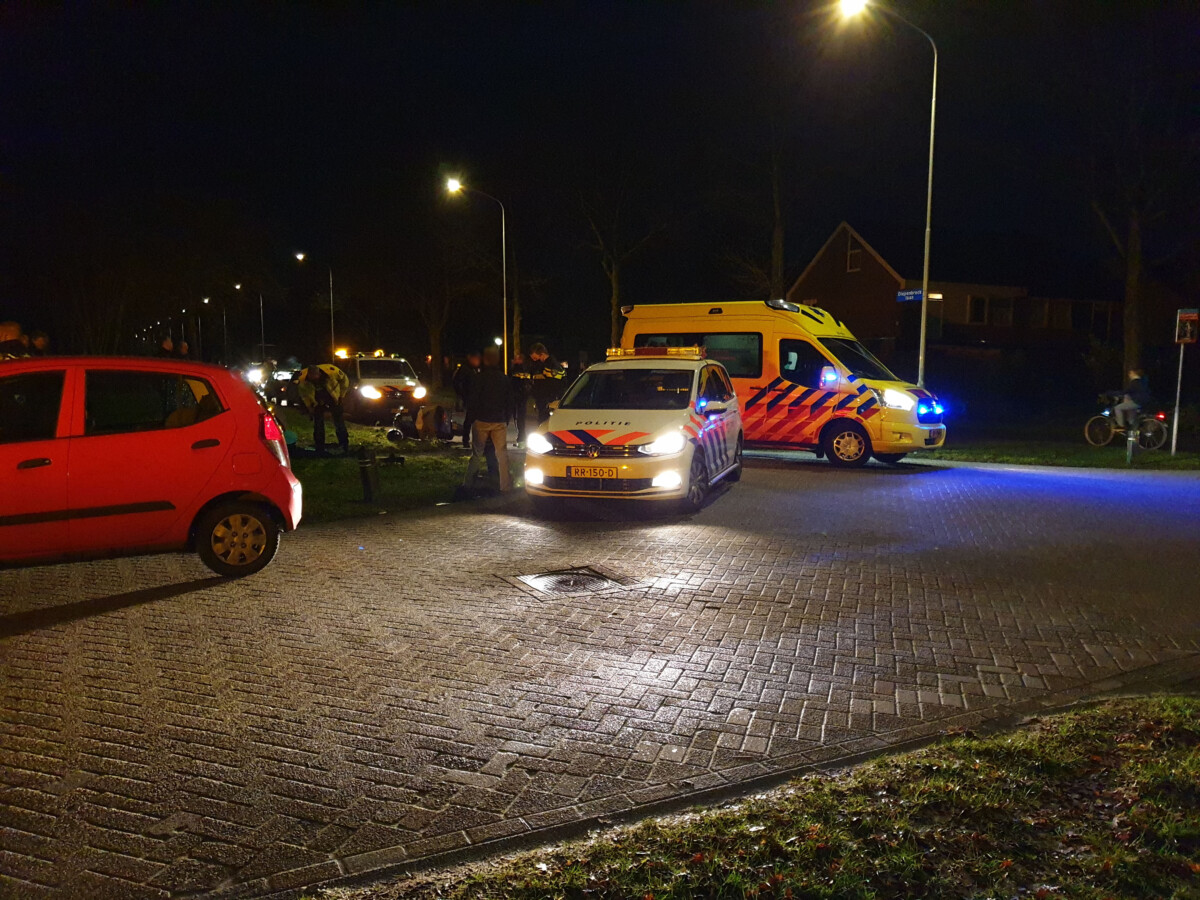 Pizzabezorger naar het ziekenhuis na ongeval met auto