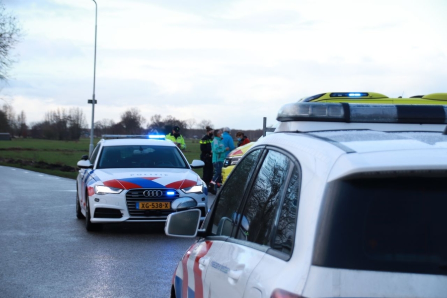 Driewieler en auto botsen in Rotsterhaule; één gewonde