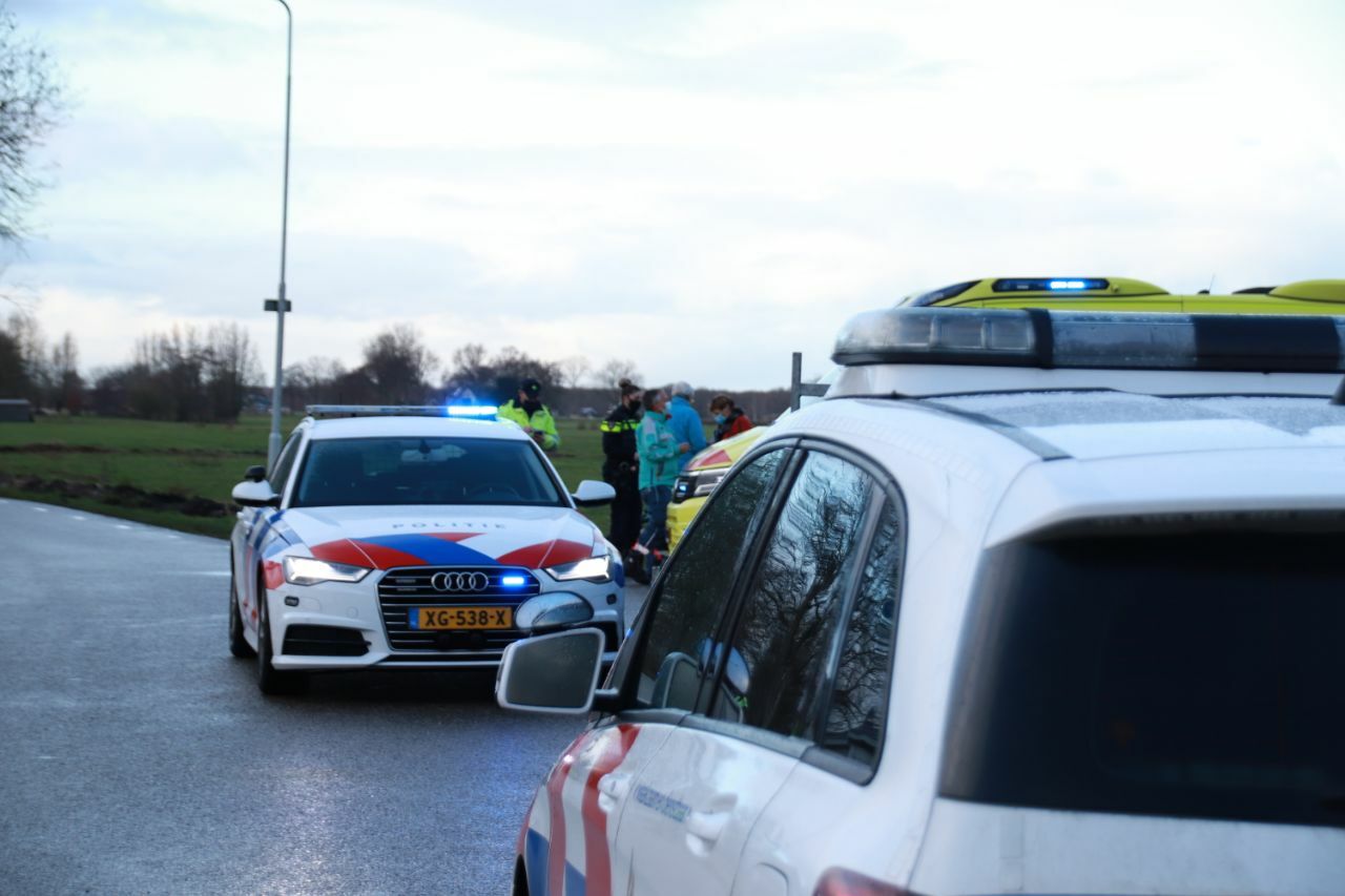Driewieler en auto botsen in Rotsterhaule; één gewonde