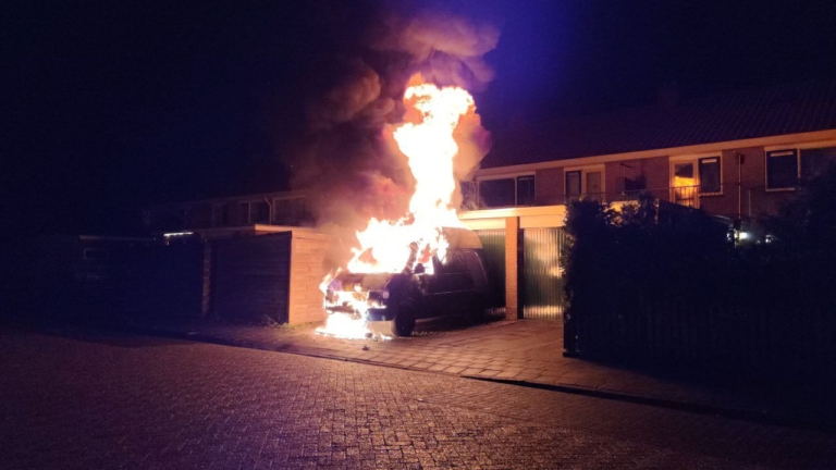 Camper uitgebrand in Drachten