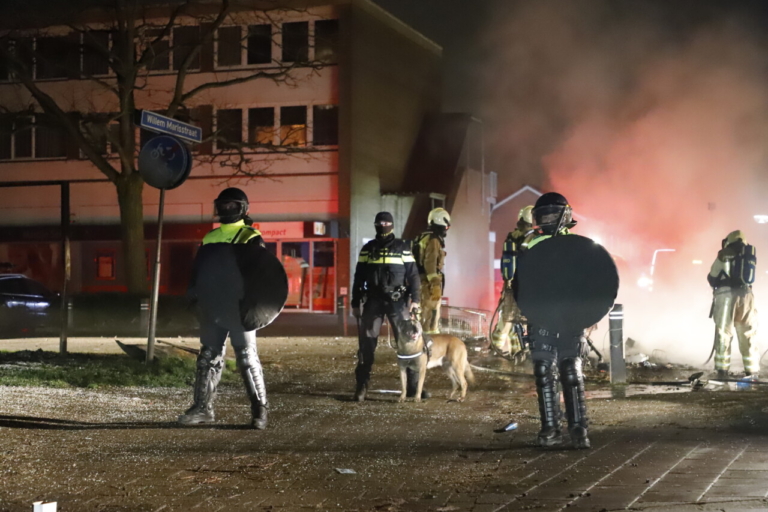 Onrust in Coevorden; ME veegt wijk leeg