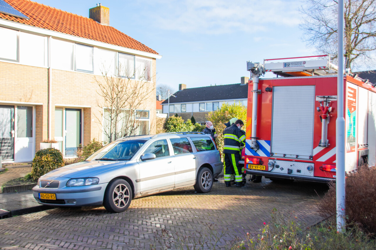 Brandweer rukt uit voor vreemde lucht in Joure