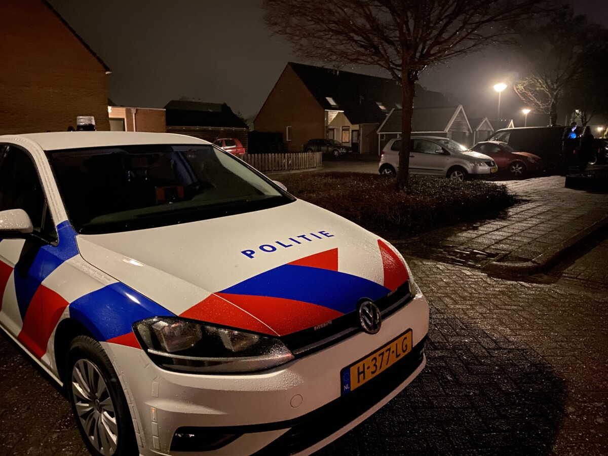 Arrestatieteam haalt man uit woning in Nieuw-Buinen