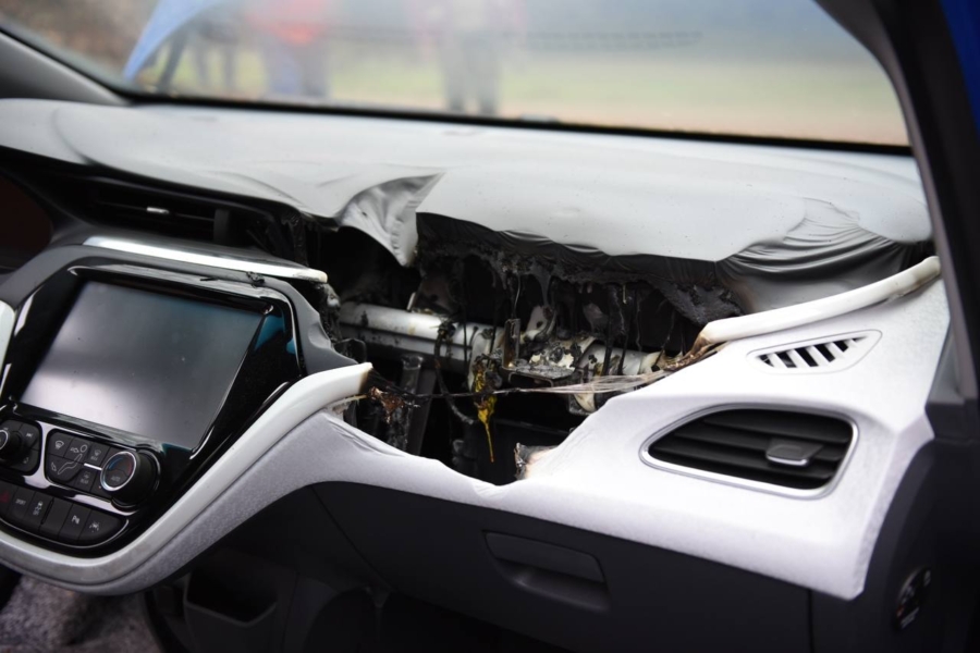 Korte tijd brand in elektrische auto in Alteveer (Gr.)