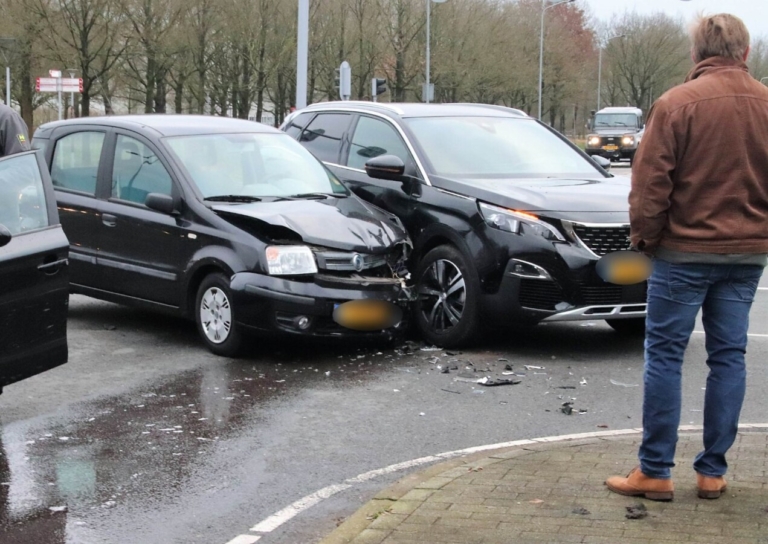 Gewonde bij botsing op de Europaweg-Zuid in Assen