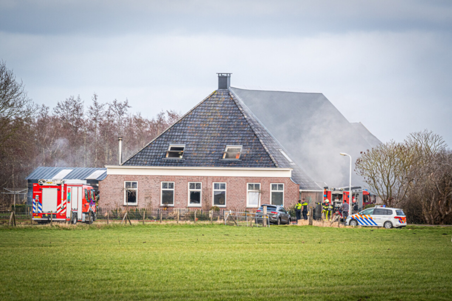 Woningbrand gaat gepaard met flinke rookontwikkeling