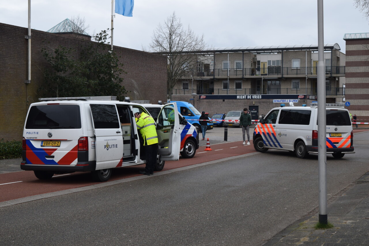 Automobilist gaat er vandoor na ernstig ongeval in Leeuwarden