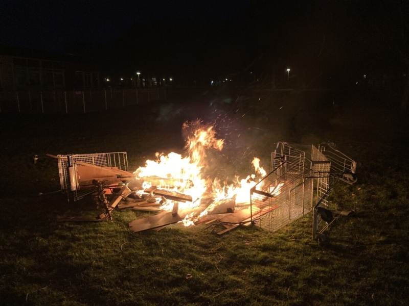 Afvalbult in brand gestoken in Emmen