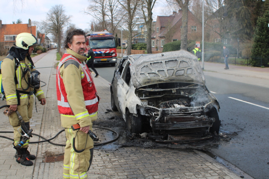 Auto uitgebrand in Schoonebeek