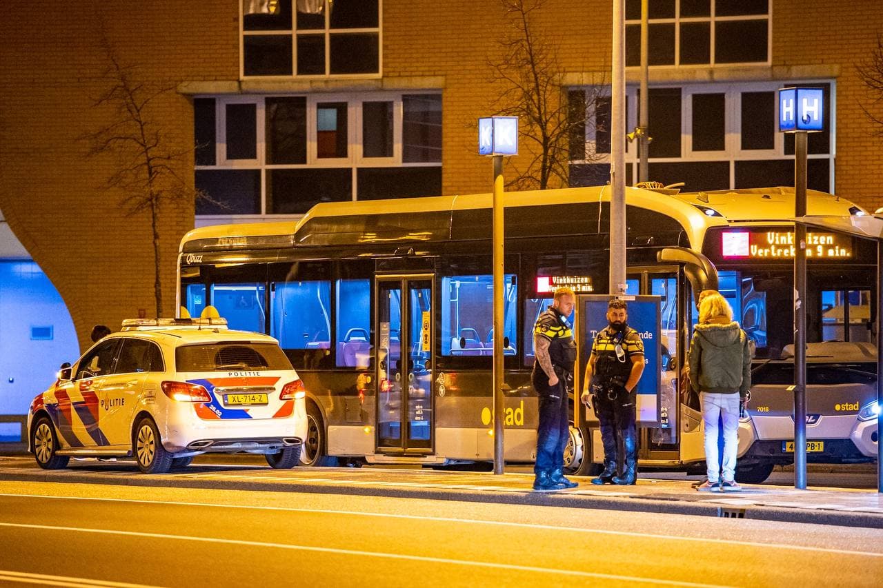 Politie zoekt getuigen van overval door pubers op station Groningen