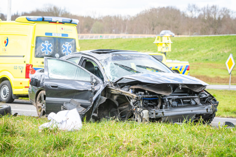 Twee gewonden bij ongeval op afrit A32 bij Heerenveen
