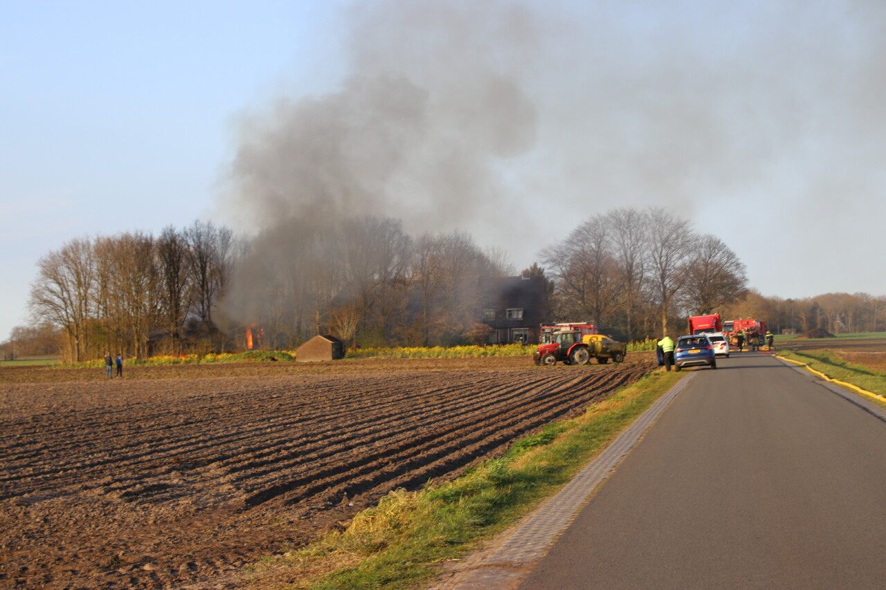 Drentse brandweerkorpsen ingezet bij brand in Balkbrug