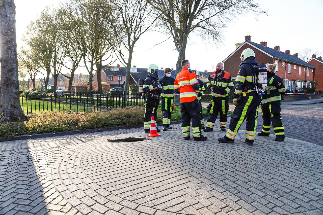 Brandweer rukt uit voor benzinelucht uit het Riool