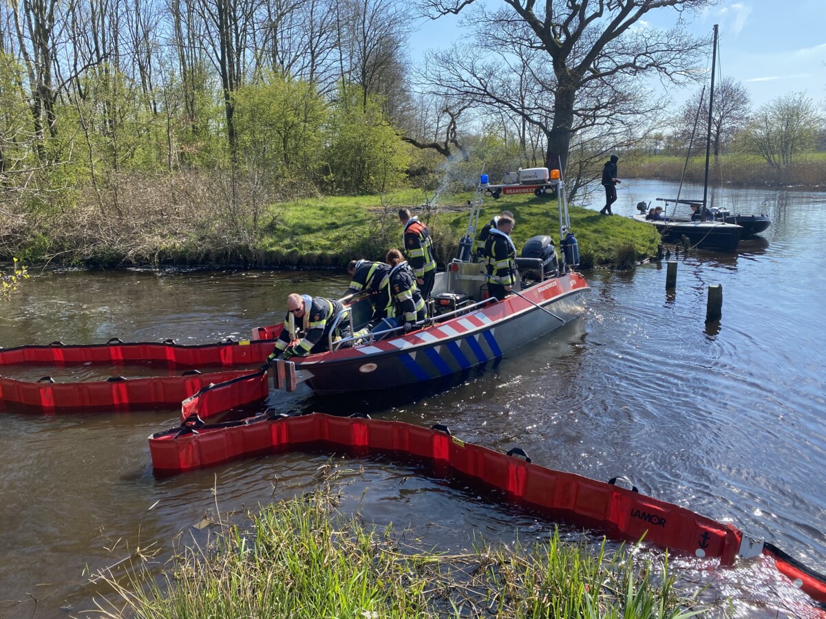Vervuild water door afgebrande snoepfabriek CCI afgeschermd