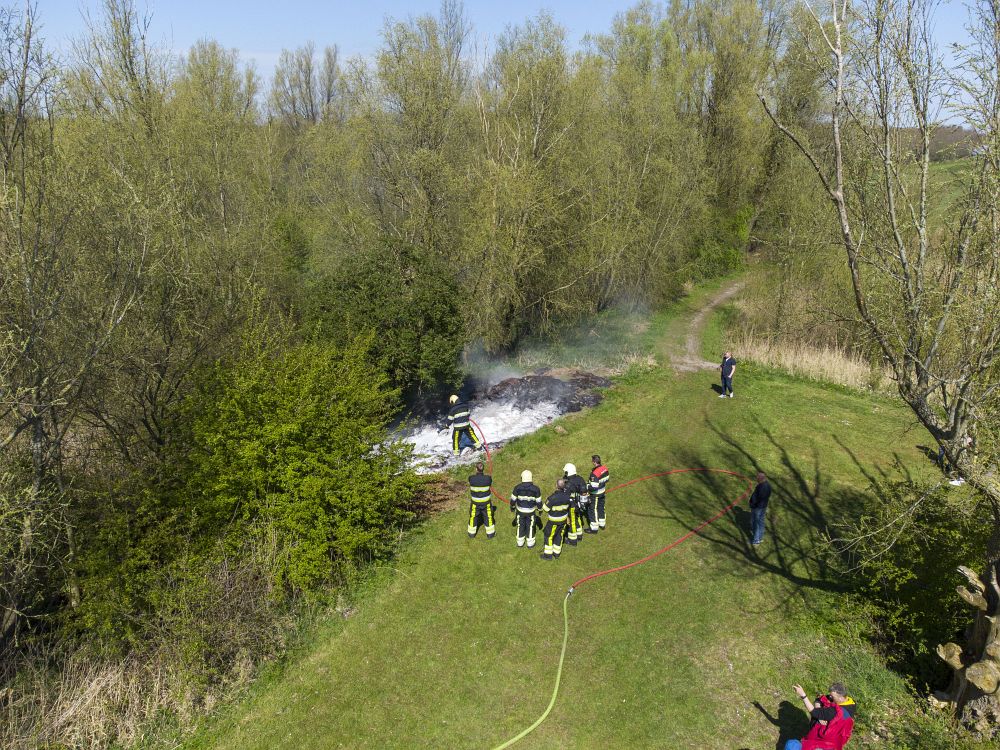 Visser ontdekt brand in natuurgebied