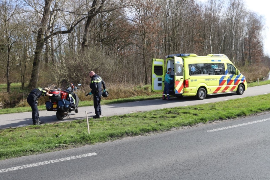 Scooterrijder ten val op fietspad bij Sumar