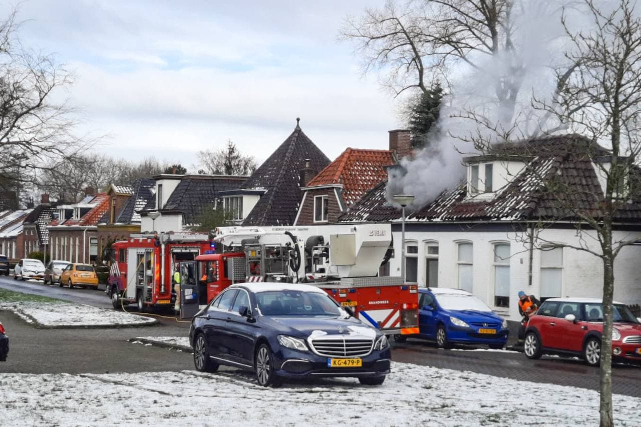 Bovenverdieping beschadigd na brand in Hoogezand