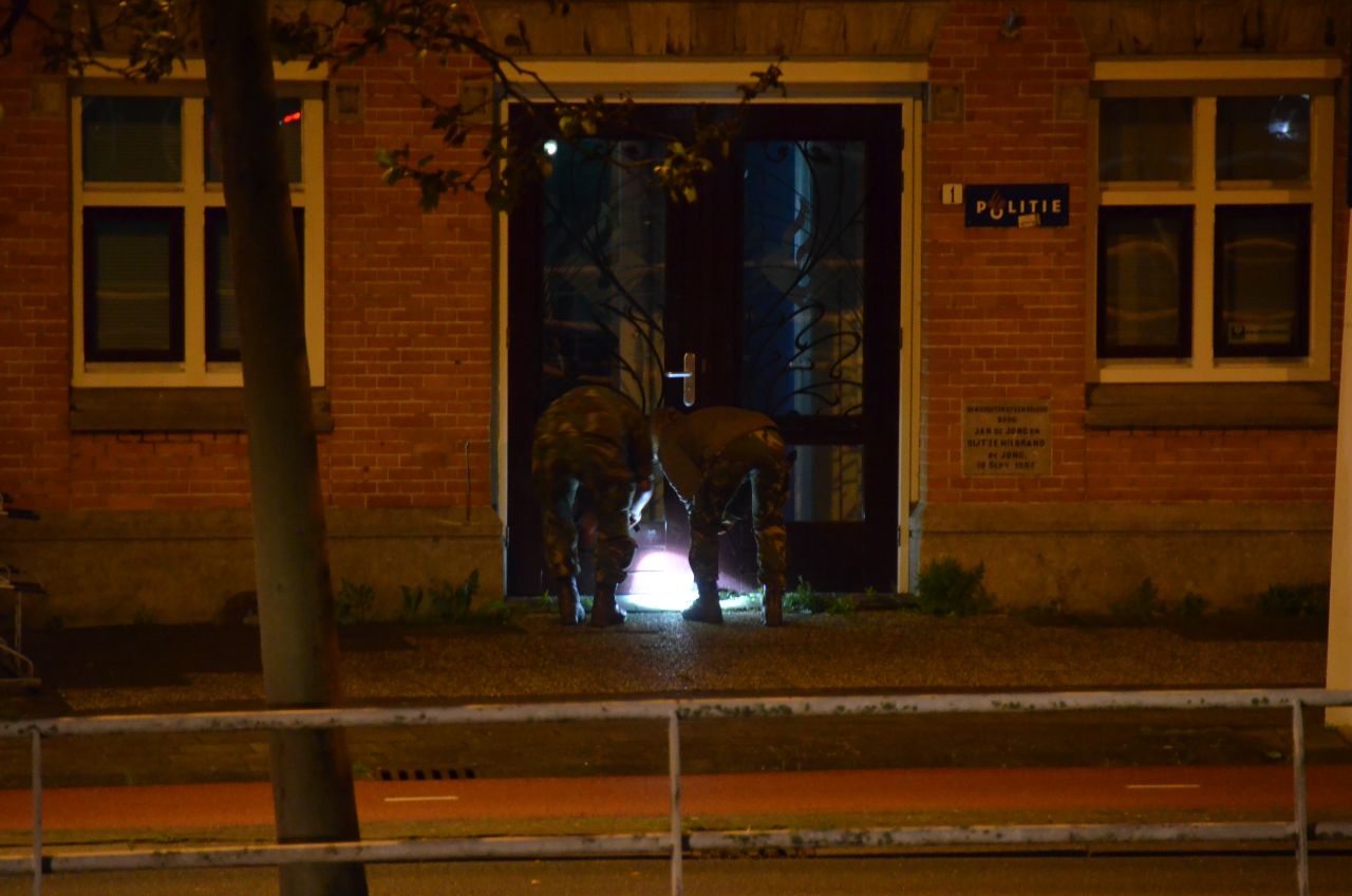 Verdacht pakketje voor deur politiebureau Leeuwarden