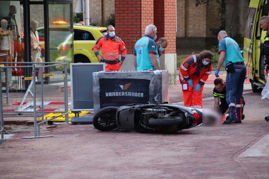Scooterrijder gewond bij botsing in Assen