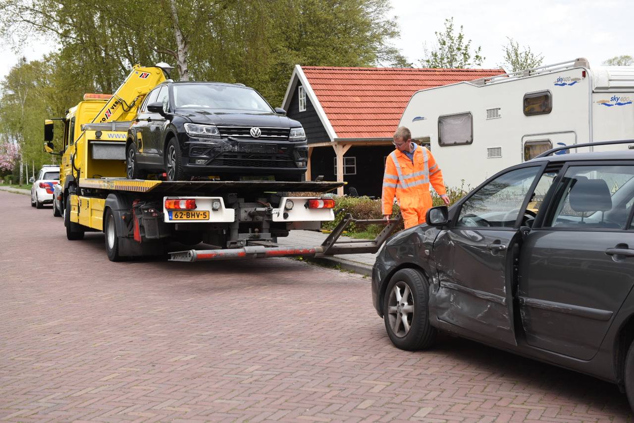 Auto’s botsen in Scheemda