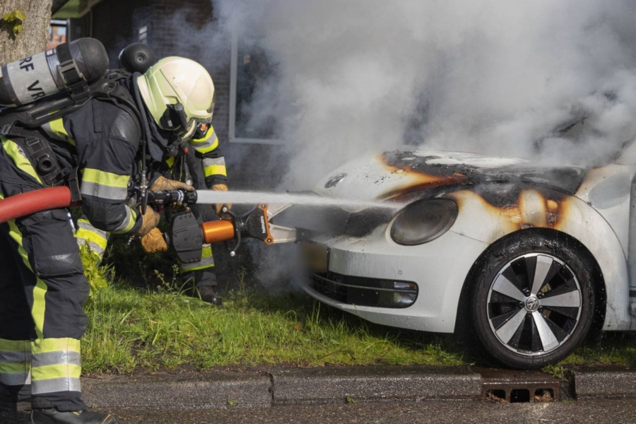 Auto uitgebrand in Joure