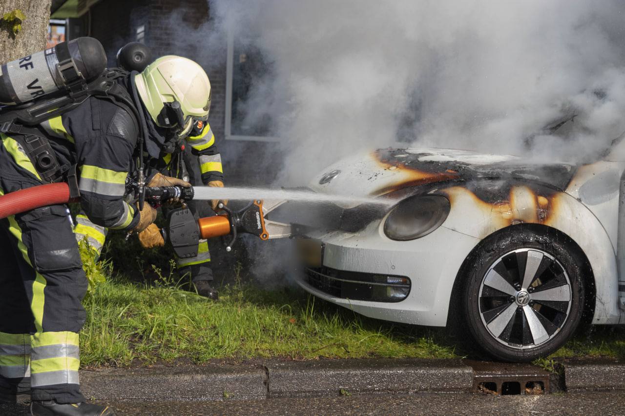 Auto uitgebrand in Joure
