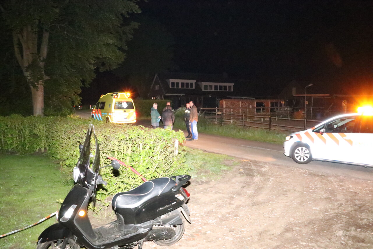 Scooterrijder gewond na val in Tiendeveen