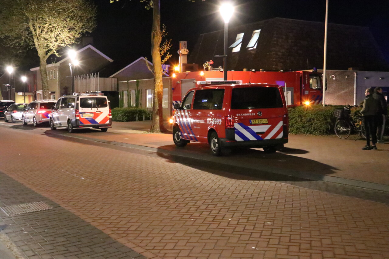 Bewoners blussen woningbrand met brandblusser in Hollandscheveld