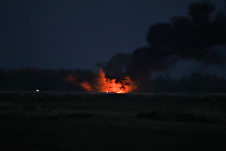 Hulpdiensten rukken groots uit voor melding van scheepsbrand in de Alde Feanen