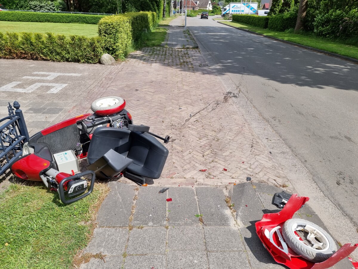 Scootmobiel in de kreukels na eerste rit