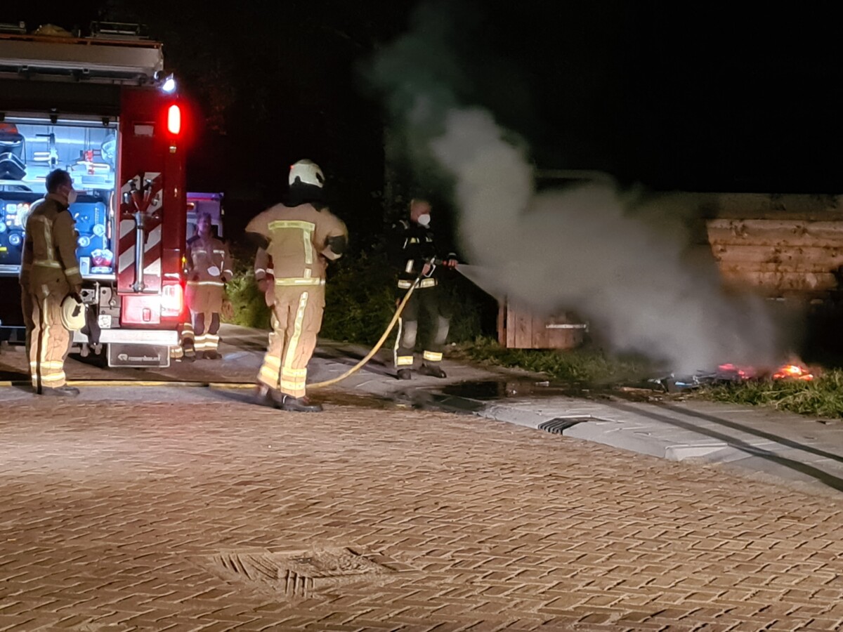 Brandend bultje met afval zorgt voor brandweerinzet in Assen