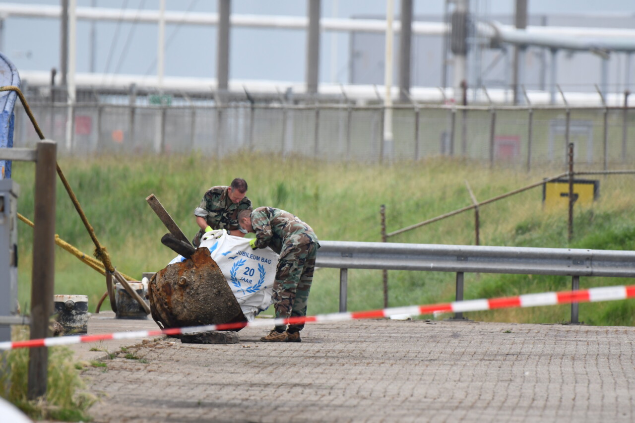 Holle zeemijn zorgt voor afzetting in Harlinger haven
