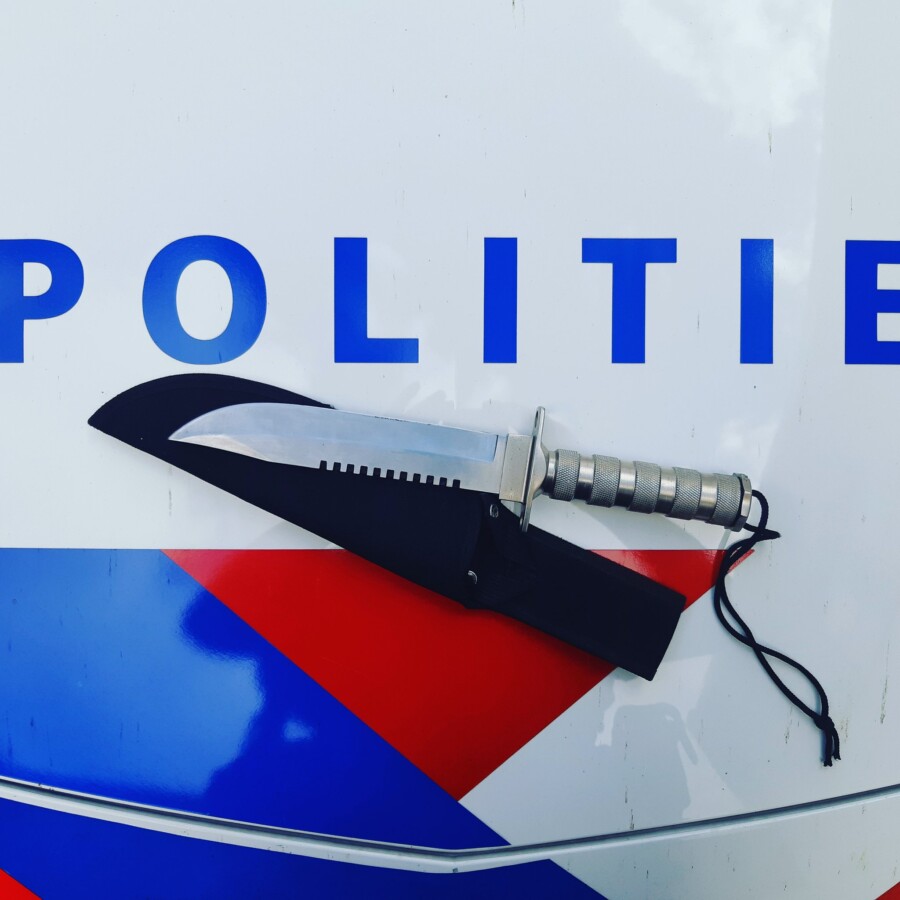 Drachtster (16) met mes aangehouden na achtervolging