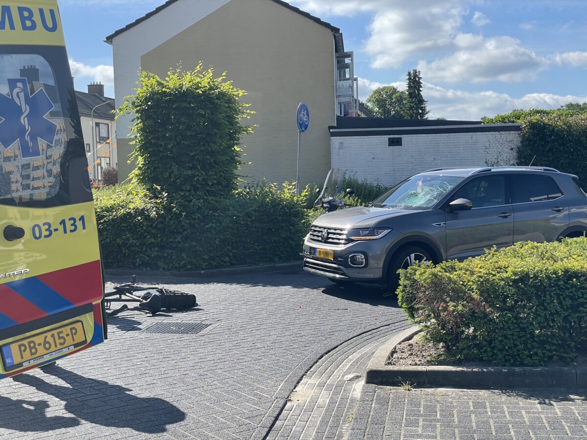 Automobilist schept fietser bij ongeval in Emmen