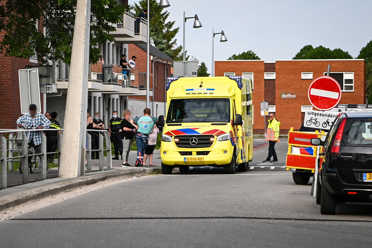 Fietsster gewond na botsing met auto in Hoogezand