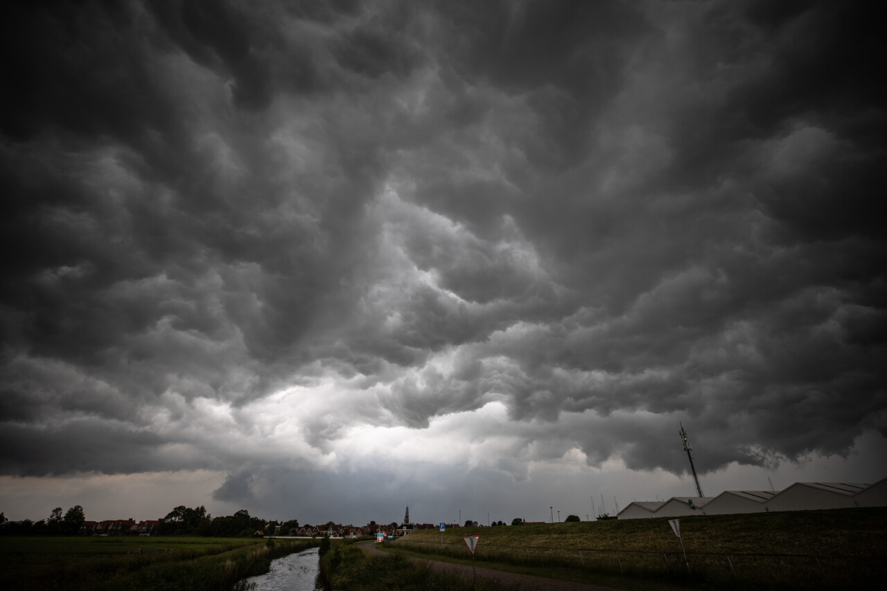 Code oranje in het noorden vanwege zware onweersbuien