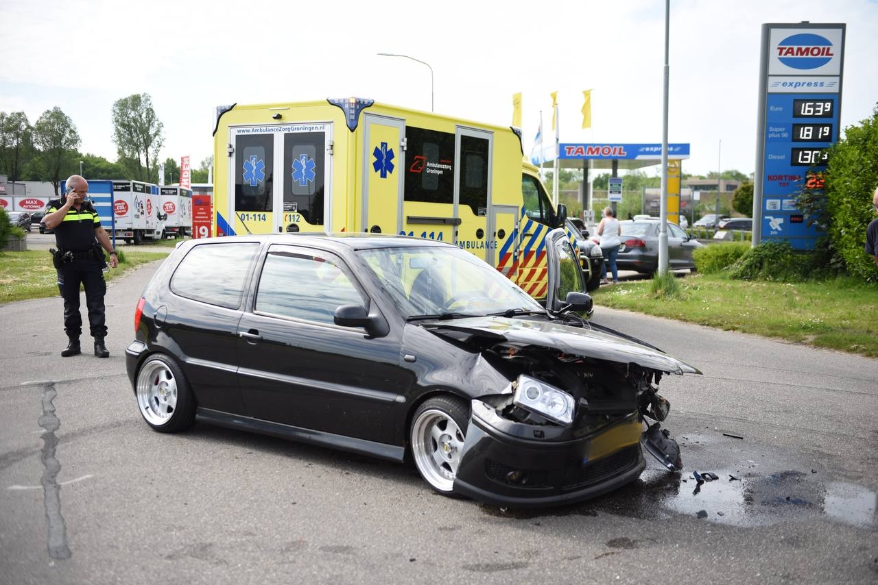 Auto’s botsen op kruising in Winschoten