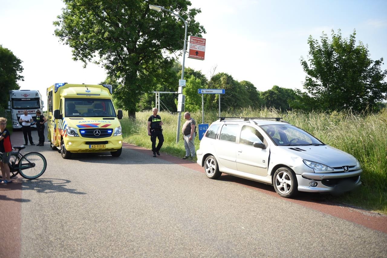 Brommerrijder in botsing met automobilist in Bad Nieuweschans