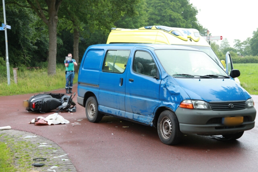 Scooterrijder gewond bij ongeval in Peize