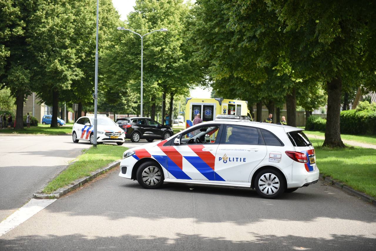 Fietser in botsing met auto in Hoogezand