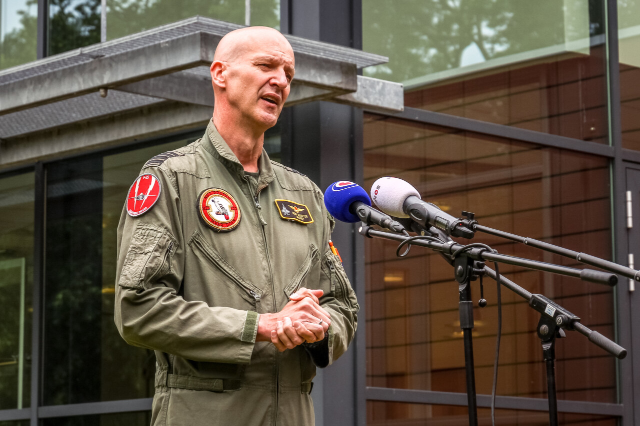 ‘F-16 begon plotseling te accelereren’