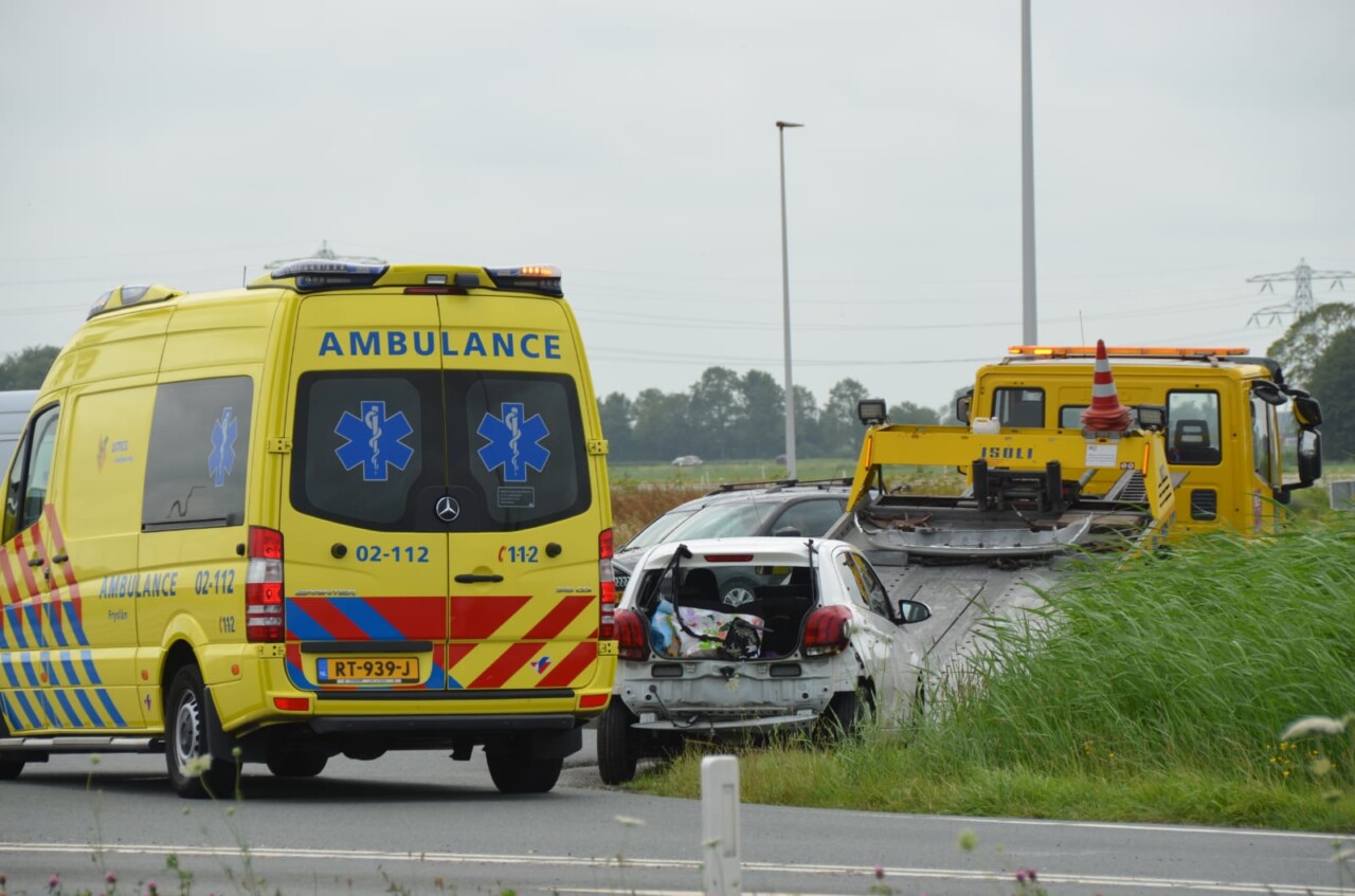 Veel schade bij botsing in Leeuwarden
