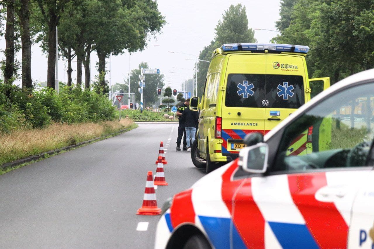 Twee gewonden na kop-staart botsing in Drachten