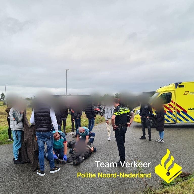 Scooters botsen bij illegale straatrace; slachtoffer loopt mogelijk dwarslaesie op