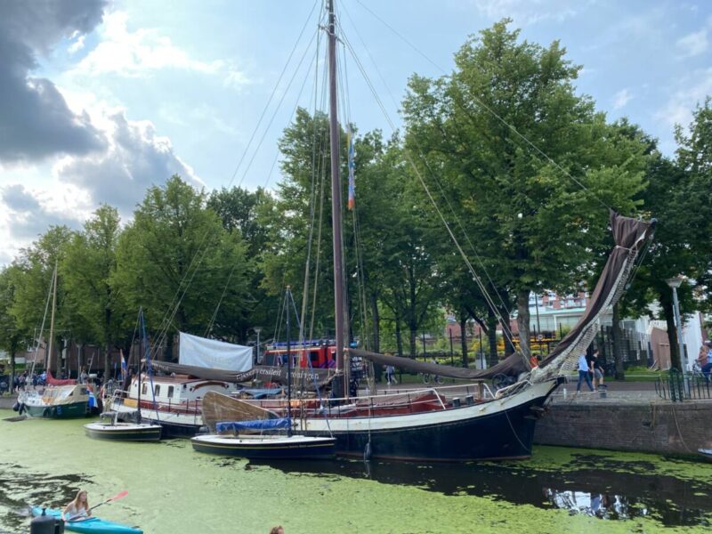 Brand op zeilschip van Rijksuniversiteit Groningen