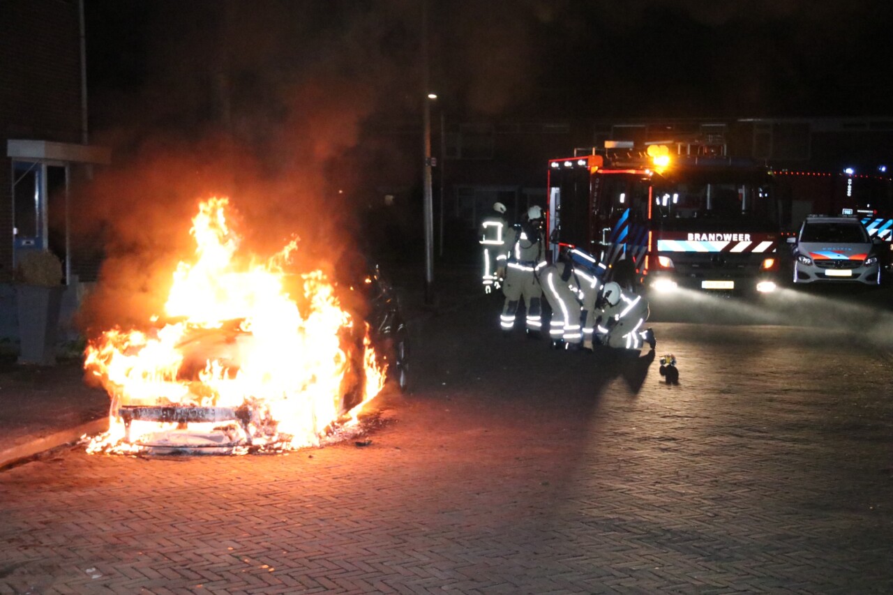 Wederom autobrand in Hoogeveen