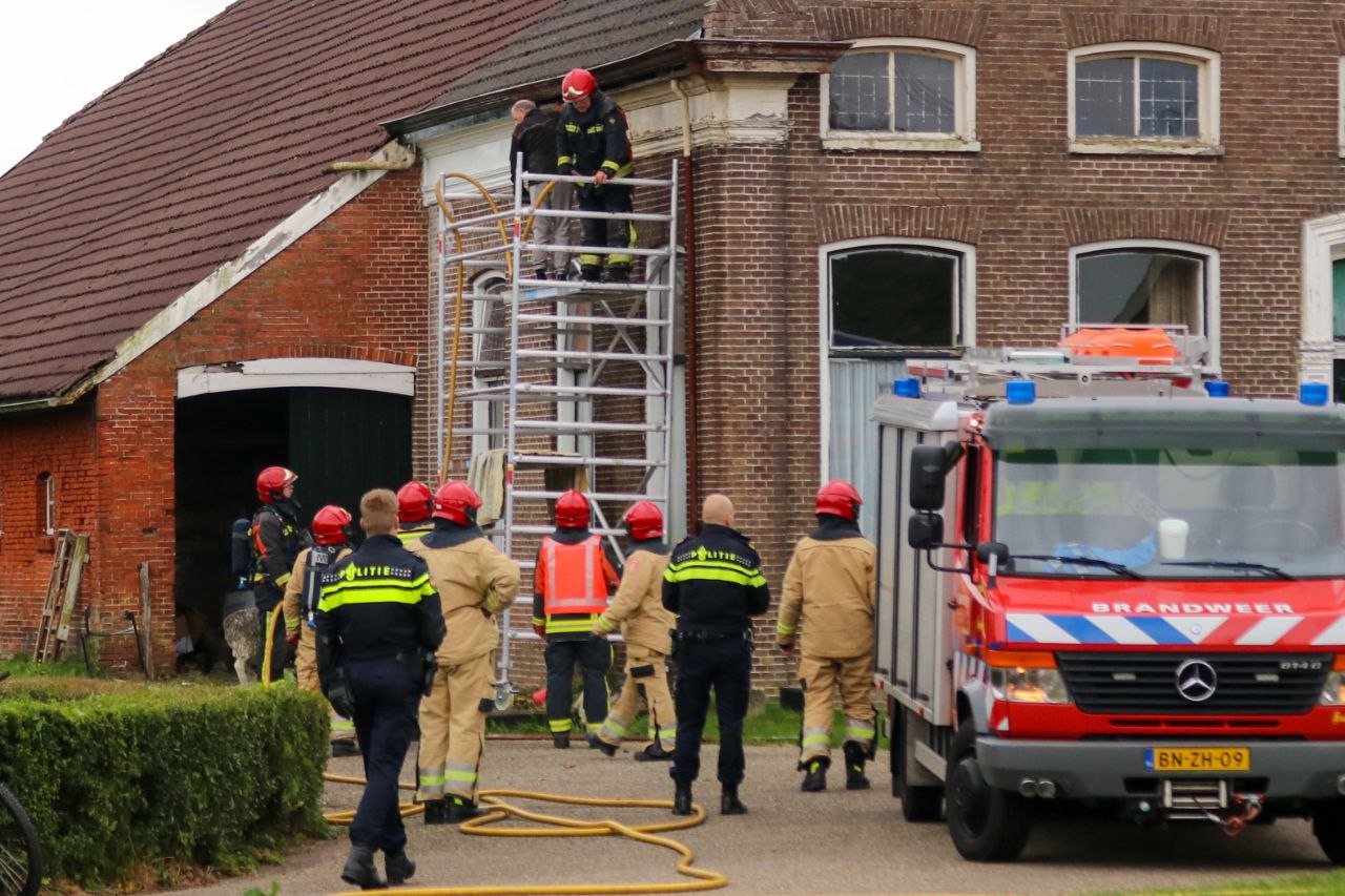 Verfbrander zorgt voor brand in dakgoot en spouw in Nieuwe Pekela