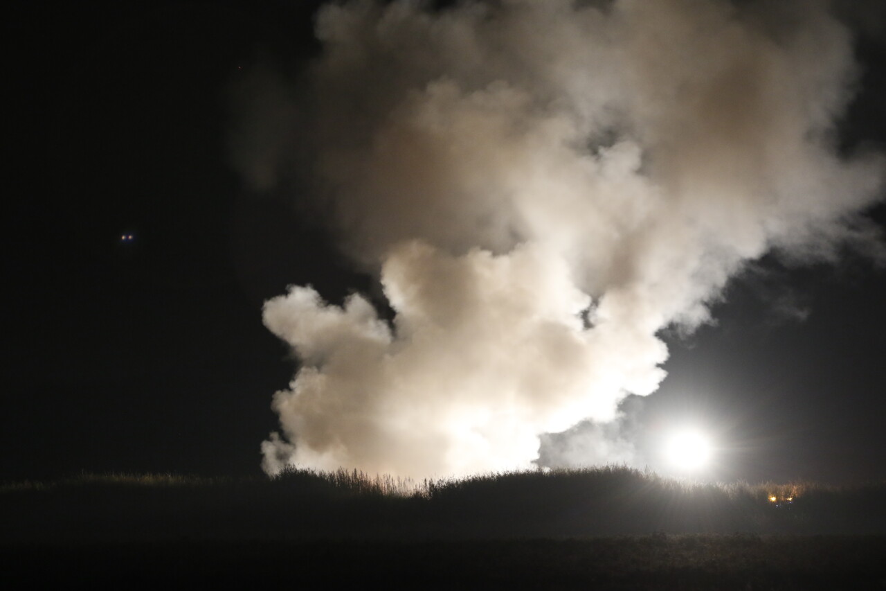 Grote rookpluim door buitenbrand Nieuw-Dordrecht