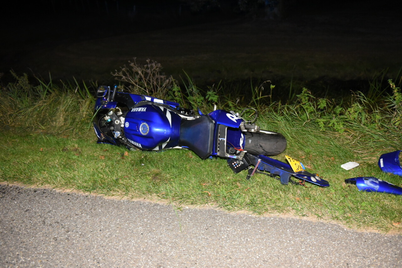 Motorrijder gewond bij eenzijdig ongeval in Niebert